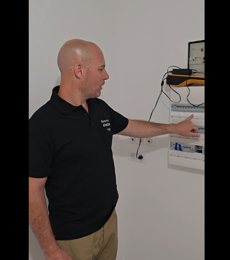 mise en conformité tableau électrique Castelnau-de-Guers - Électricité du Grand Pic