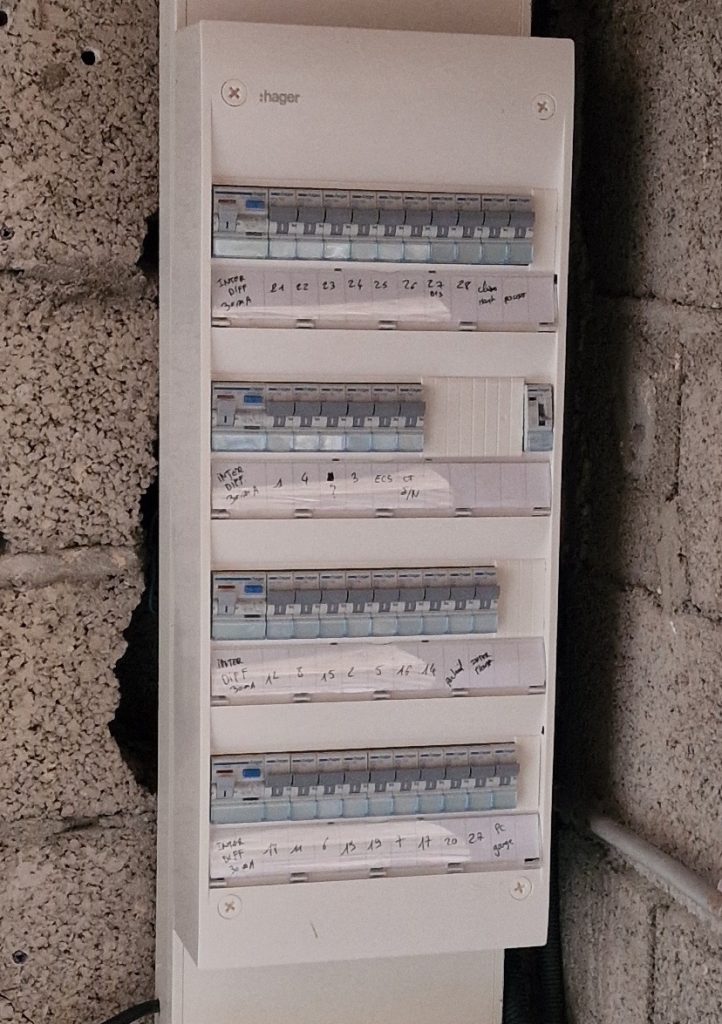 électricien création réseau électrique domestique Saint-Thibéry - Électricité du Grand Pic